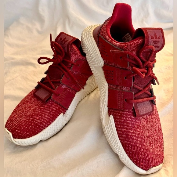 👑✅PRICE FIRM✅ Women’s Adidas Burgundy Red Posphere Sneakers - Picture 13 of 17